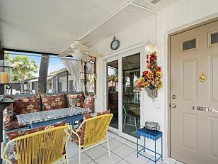 CLICK on picture to enlarge. Command Key F11 makes it even bigger. With the large picture a SLIDE SHOW is automatically activated. To go BACK and FORTH click on the LEFT or RIGHT side of the big picture. To finish the SLIDE SHOW click in the darkened area or on (x).